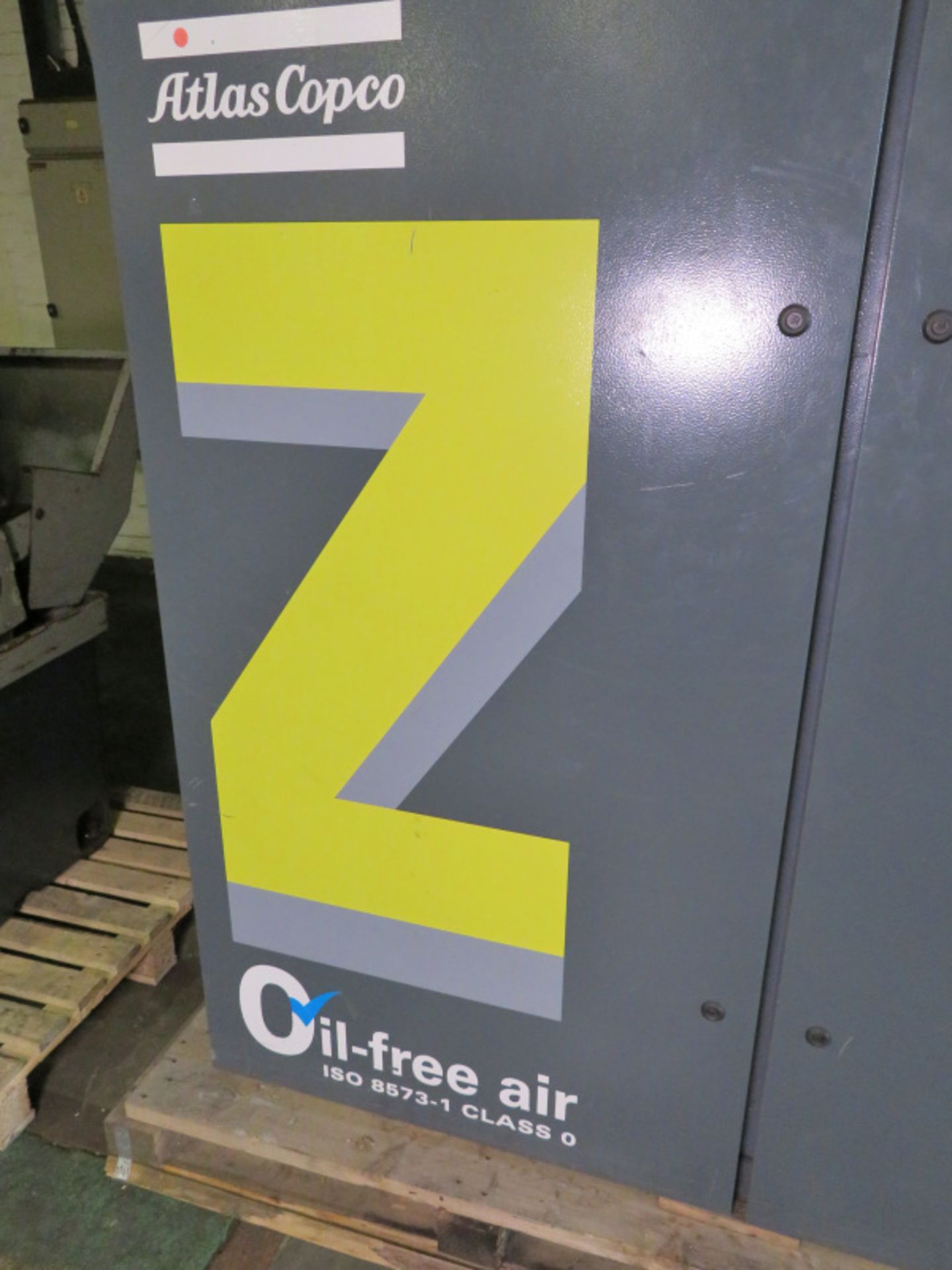 Atlas Copco ZT 15 FF industrial compressor - oil-free air - serial AP1785644 - 8.4 bar - 1 - Image 5 of 9