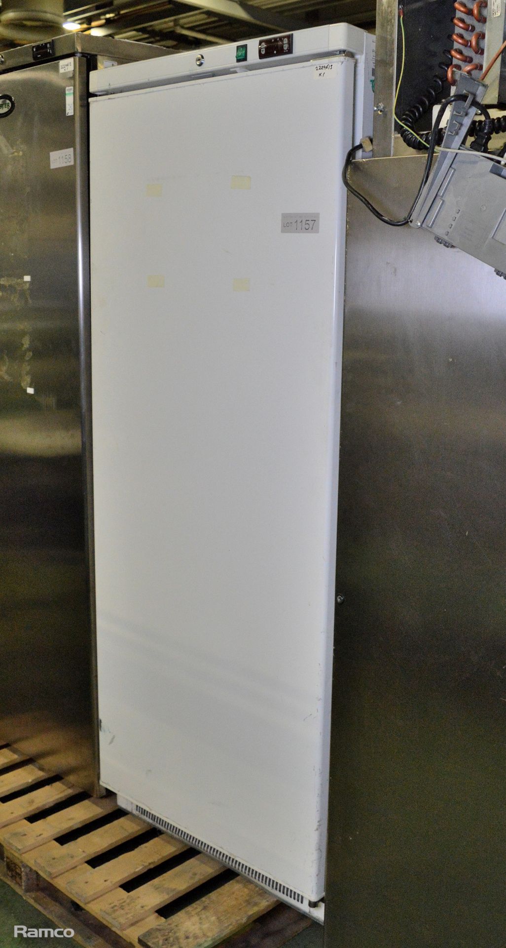 Refrigerator - L500/WC - 220V - 50Hz - W700 x D730 x H1800mm