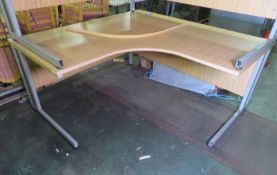 Scoop desk 1600mm x 1600mm x 720mm - trim needs repairing