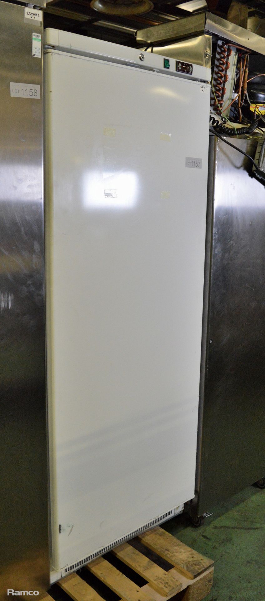 Refrigerator - L500/WC - 220V - 50Hz - W700 x D730 x H1800mm - Image 2 of 5