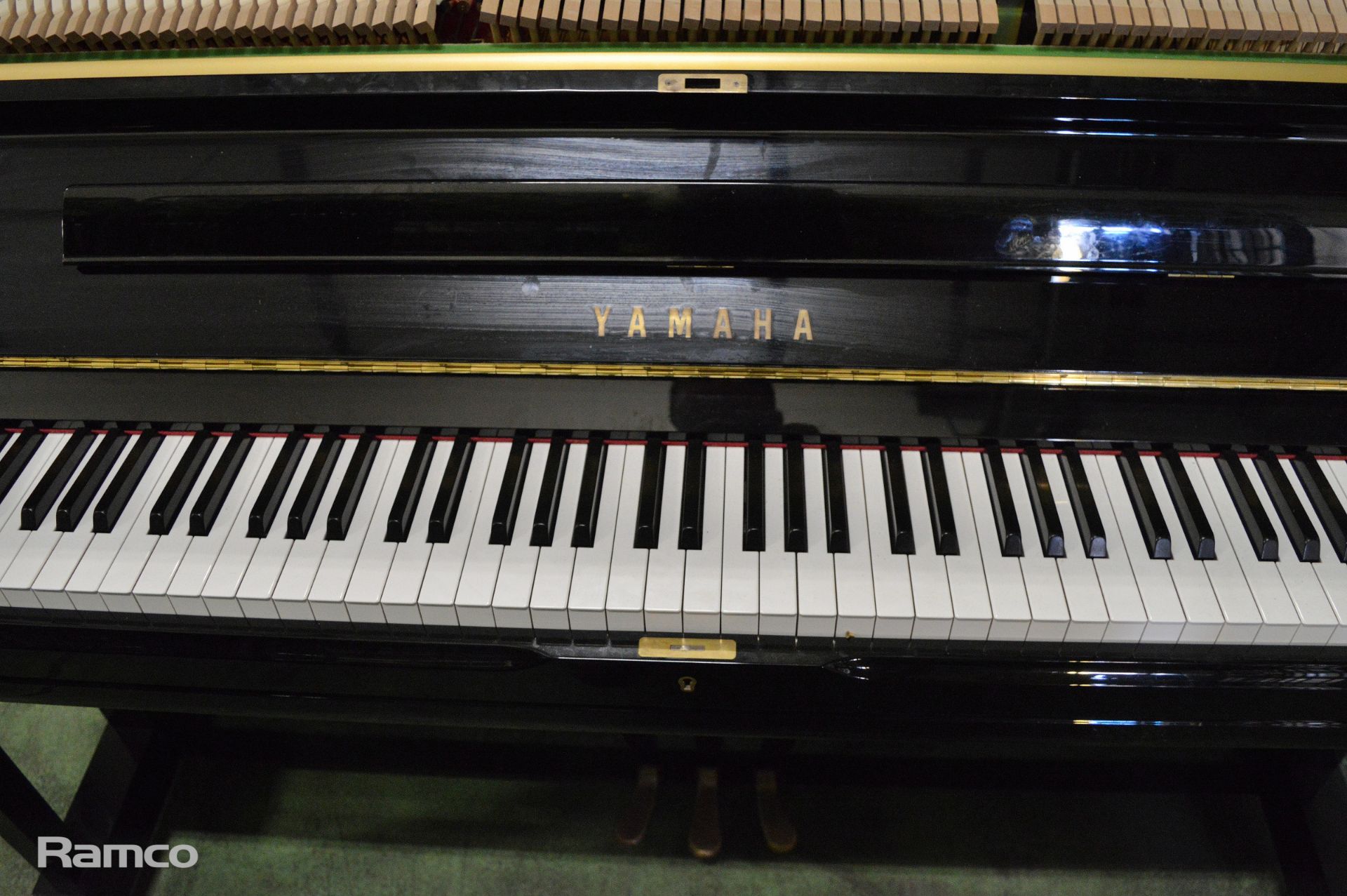 Yamaha U1/Silent Piano W1530 x D610 x H1200mm - broken soundboard at the back - Image 9 of 16