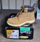 V12 VR602 Puma Work Boots - size UK5