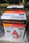 2x Neilsen 20 ton bottle jacks