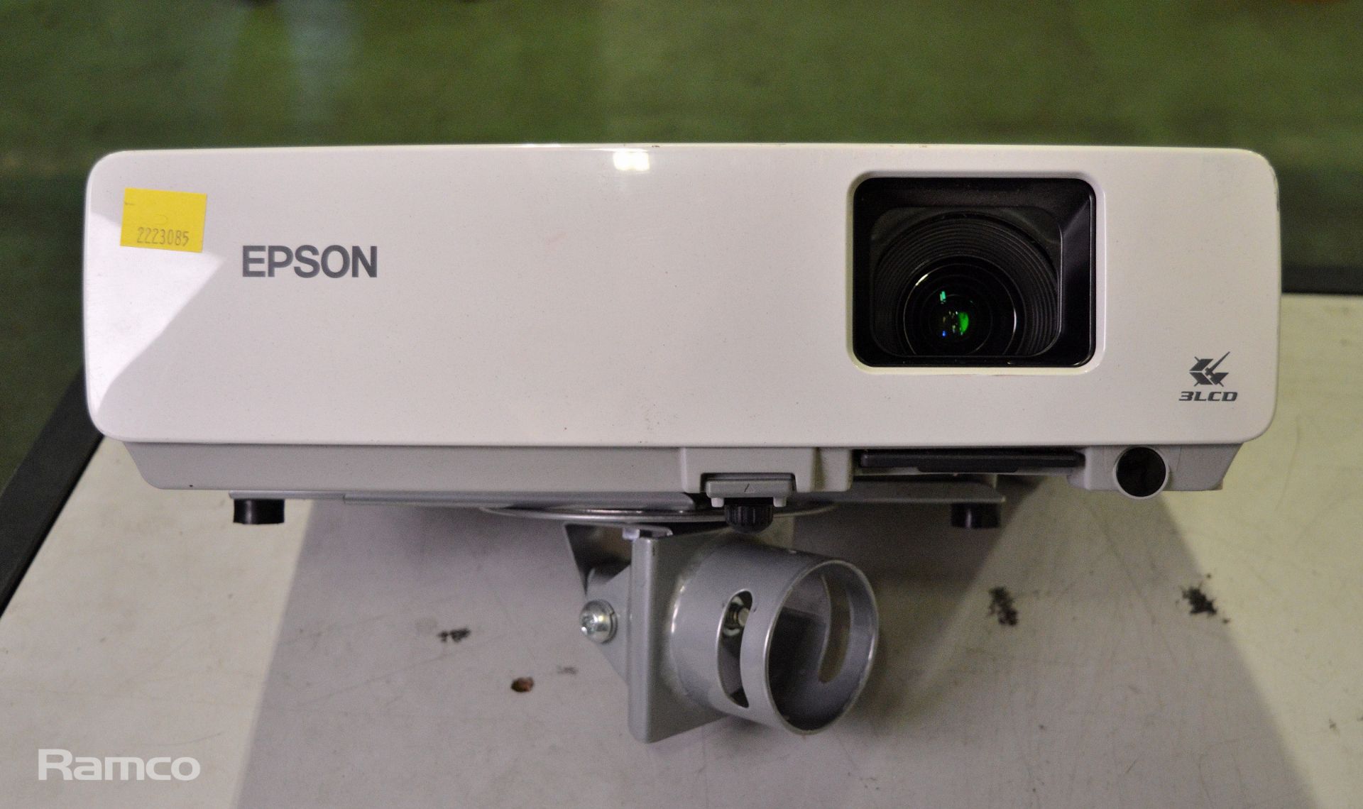 Epson EMP-822 LCD Projector With Mount Bracket - Image 2 of 5