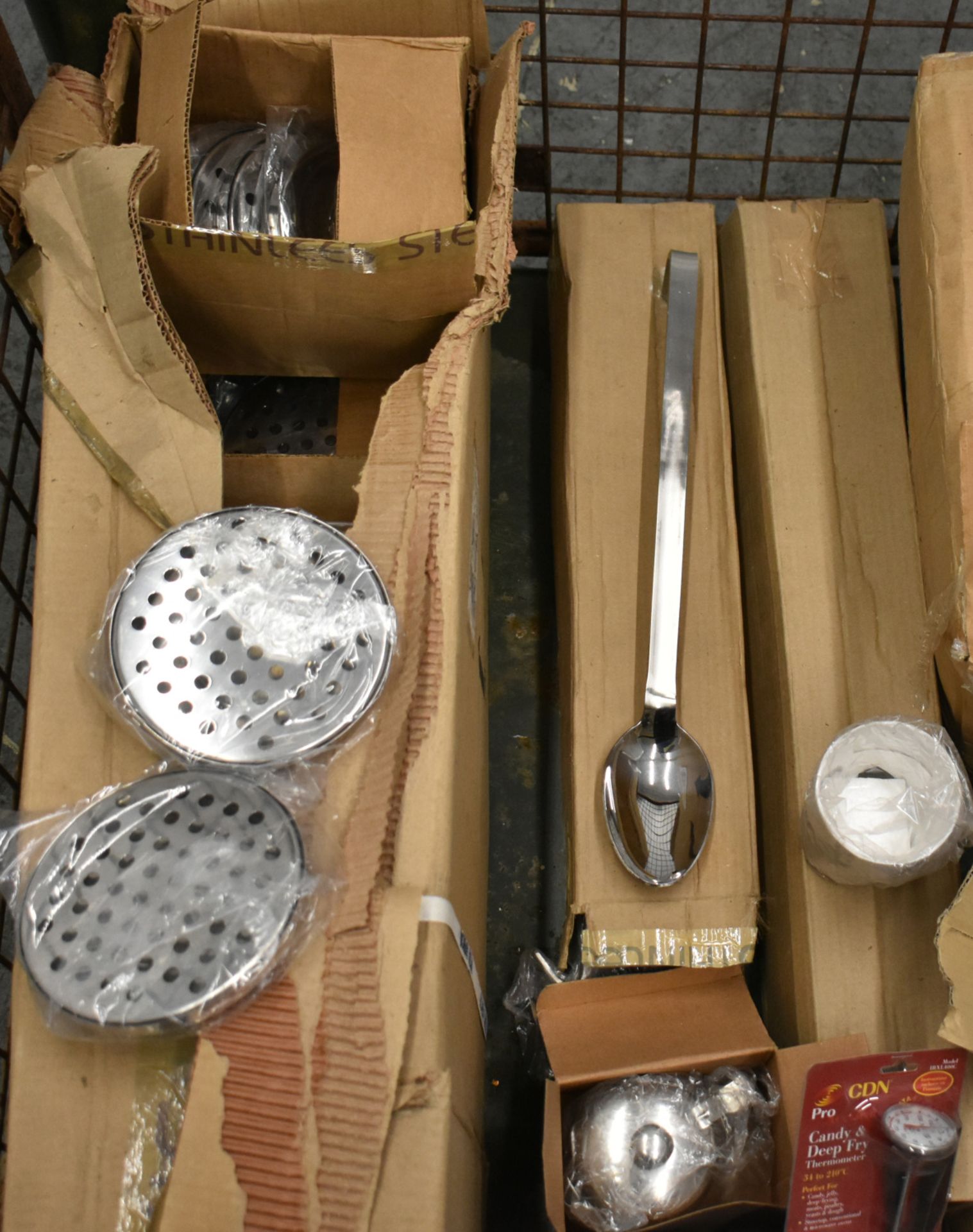 8ox metal ramekin dishes, serving plates, serving spoons, bottle stoppers/pourers, coffee - Image 2 of 5