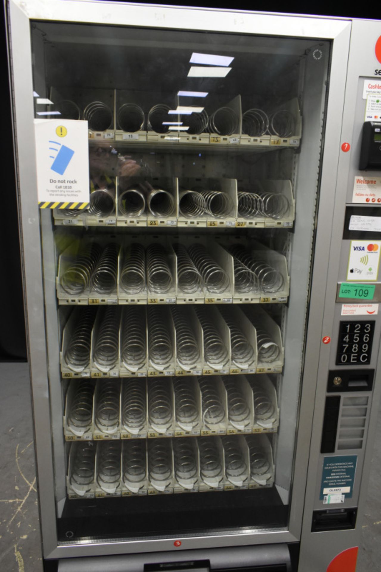Sielaff Selecta Cashless Vending Machine - Serial No.13512103 - L890mm x W820mm x H1830mm - Image 2 of 15
