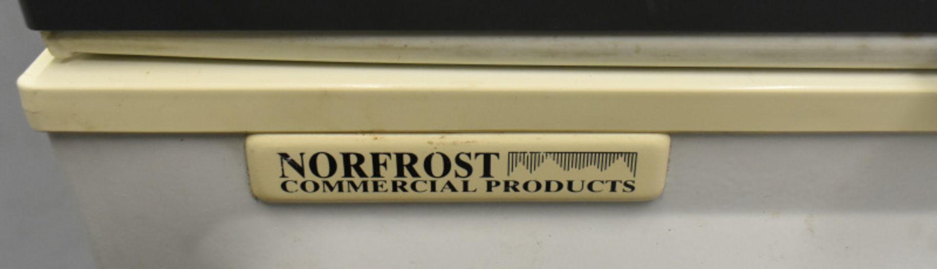 Norfrost Deep Freezer with glass top - Model MCF100G Serial No.1395/0046530 - L550 x W600 - Image 9 of 9