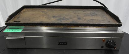 Lincat Griddle - LGR2 - A002 Serial No. 21139871 - L620 x W400 x H160mm