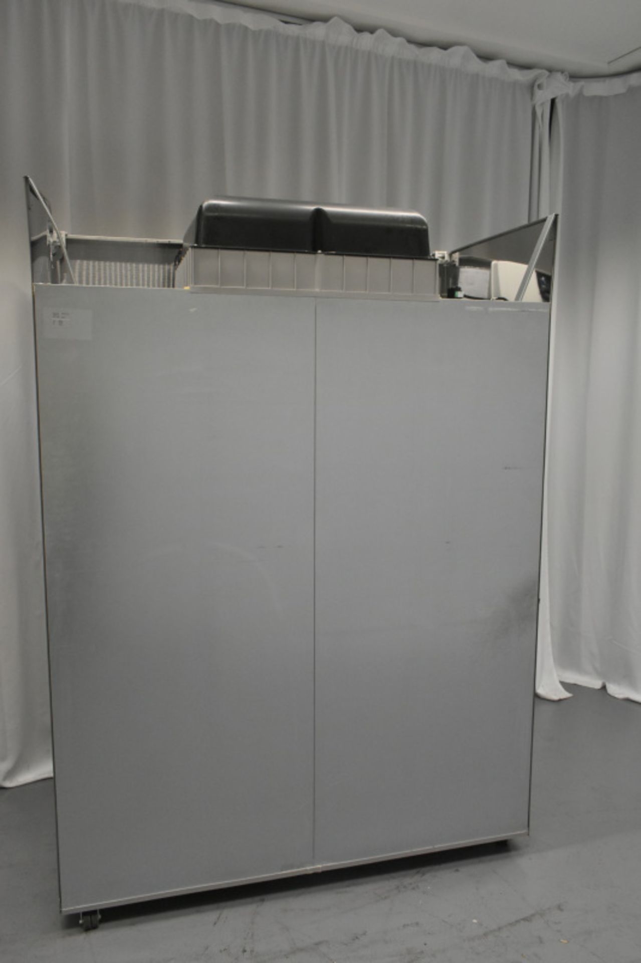 Electrolux Double Door Refrigerator - Model RE4142FRG Serial No.62210001 - L1450 x W830 x - Image 7 of 9