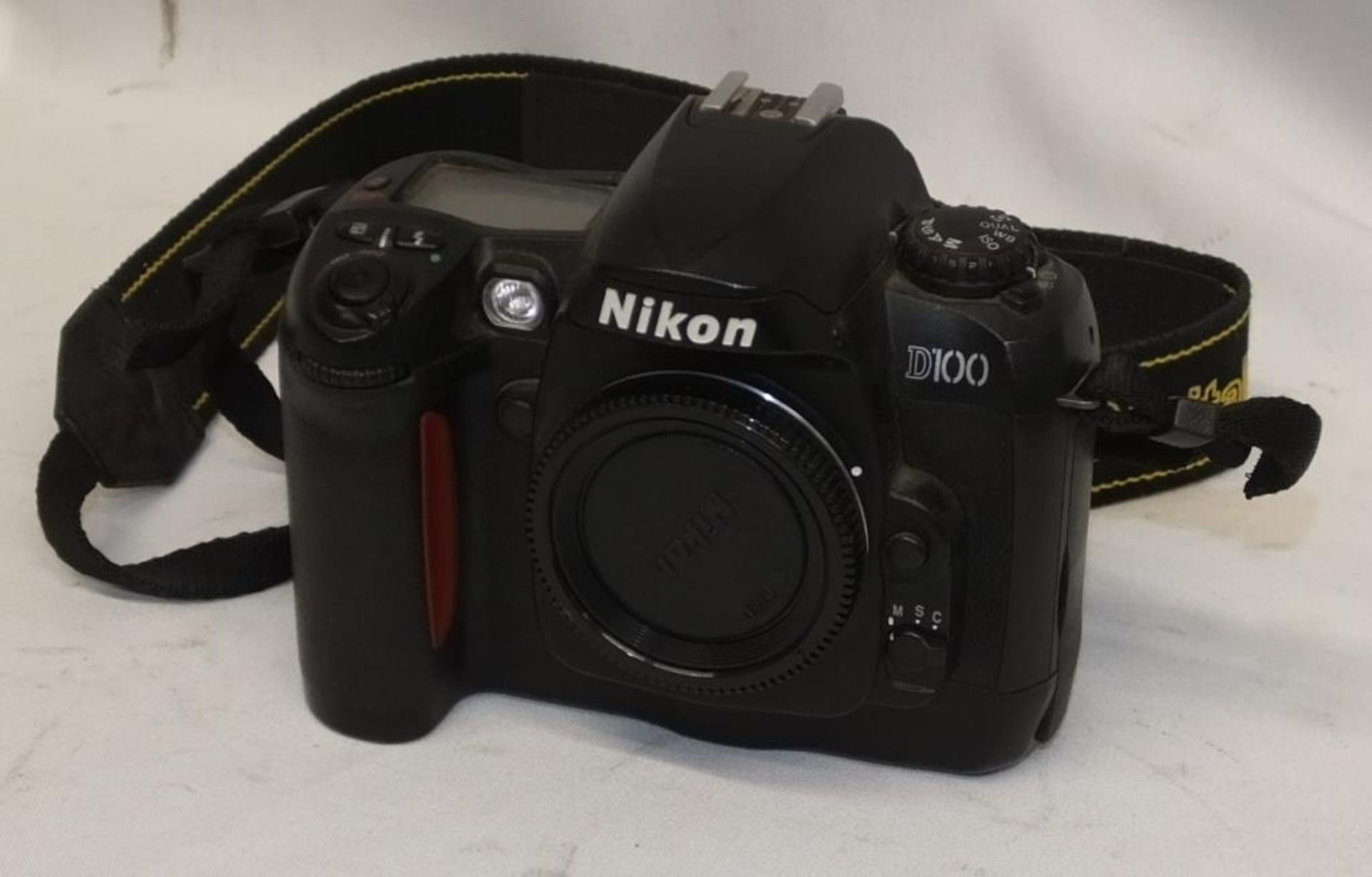 2x Nikon D100 camera bodies - serials 2269690, 2290444 - no batteries, no memory cards - Image 3 of 7