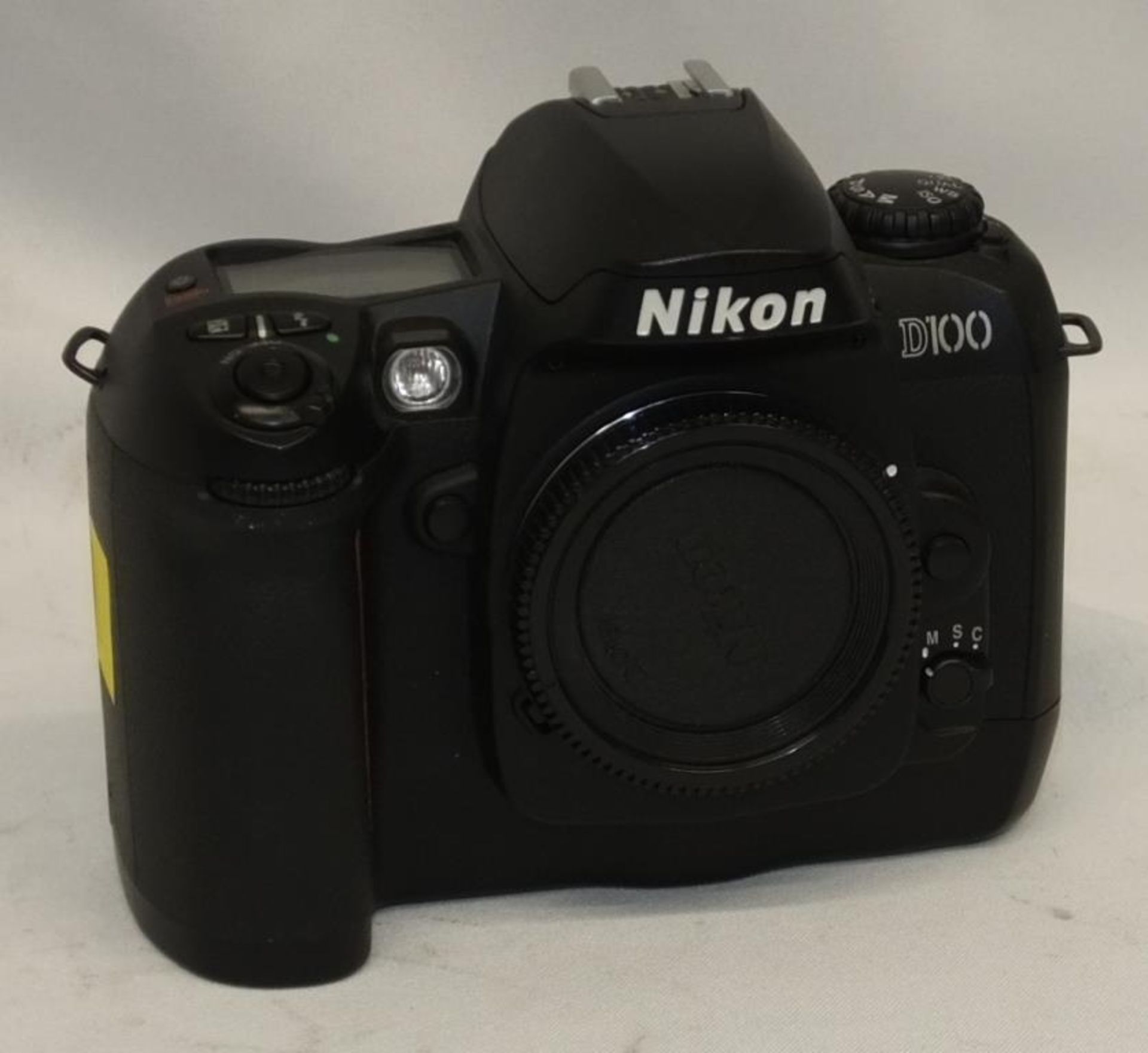 2x Nikon D100 camera bodies - serials 2269690, 2290444 - no batteries, no memory cards - Image 5 of 7