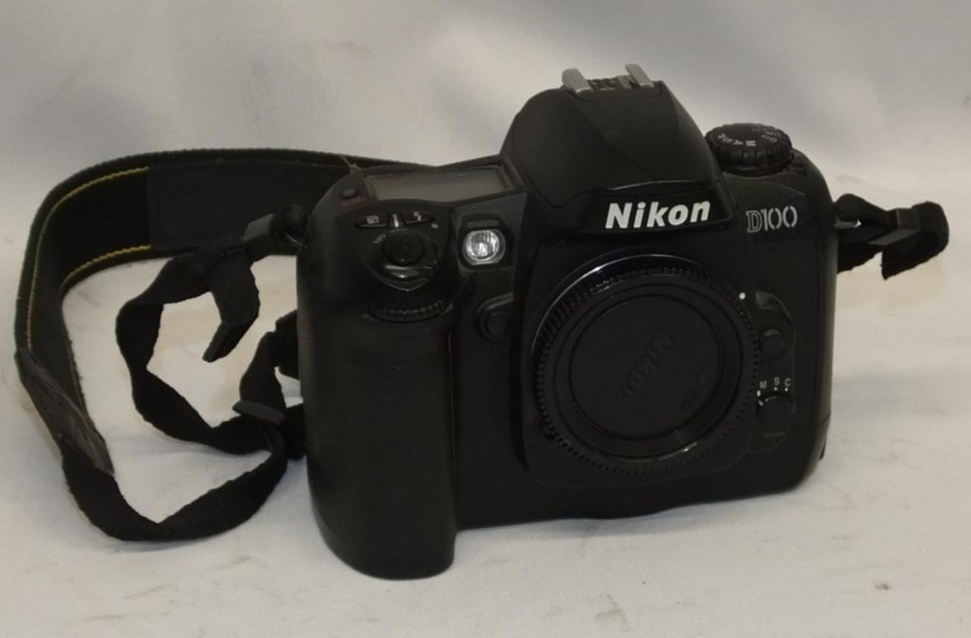 2x Nikon D100 camera bodies - serials 2269690, 2290444 - no batteries, no memory cards - Image 2 of 7