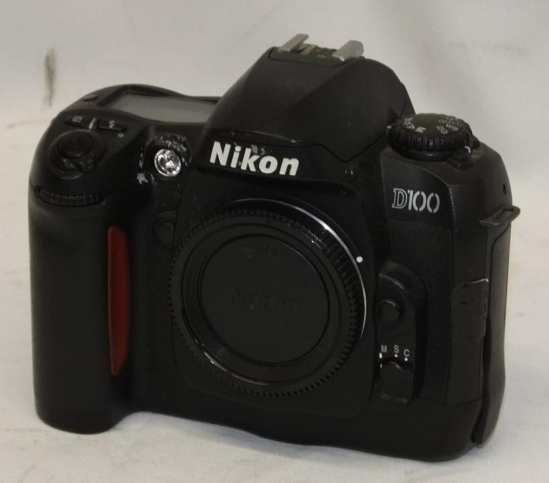 Nikon D100 camera body - serial 2268387 - no battery, no memory card - Image 2 of 4