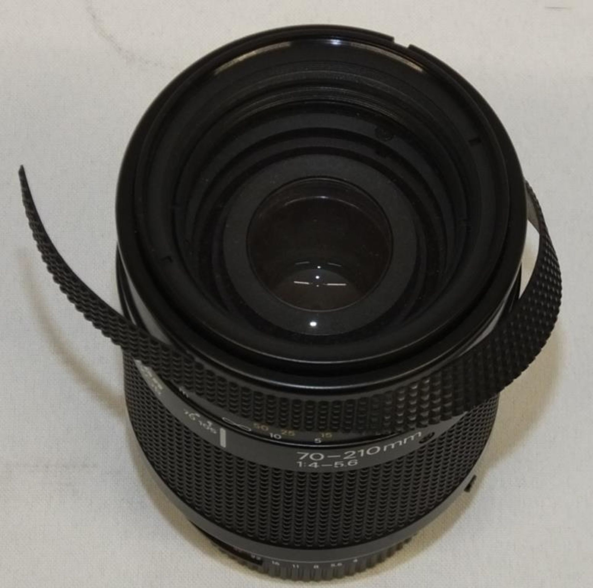 Nikon AF Nikkor 70-210mm 1:4-5.6 Lens - Serial No. - 2432172 rubber grip coming away as seen in pics - Image 3 of 4