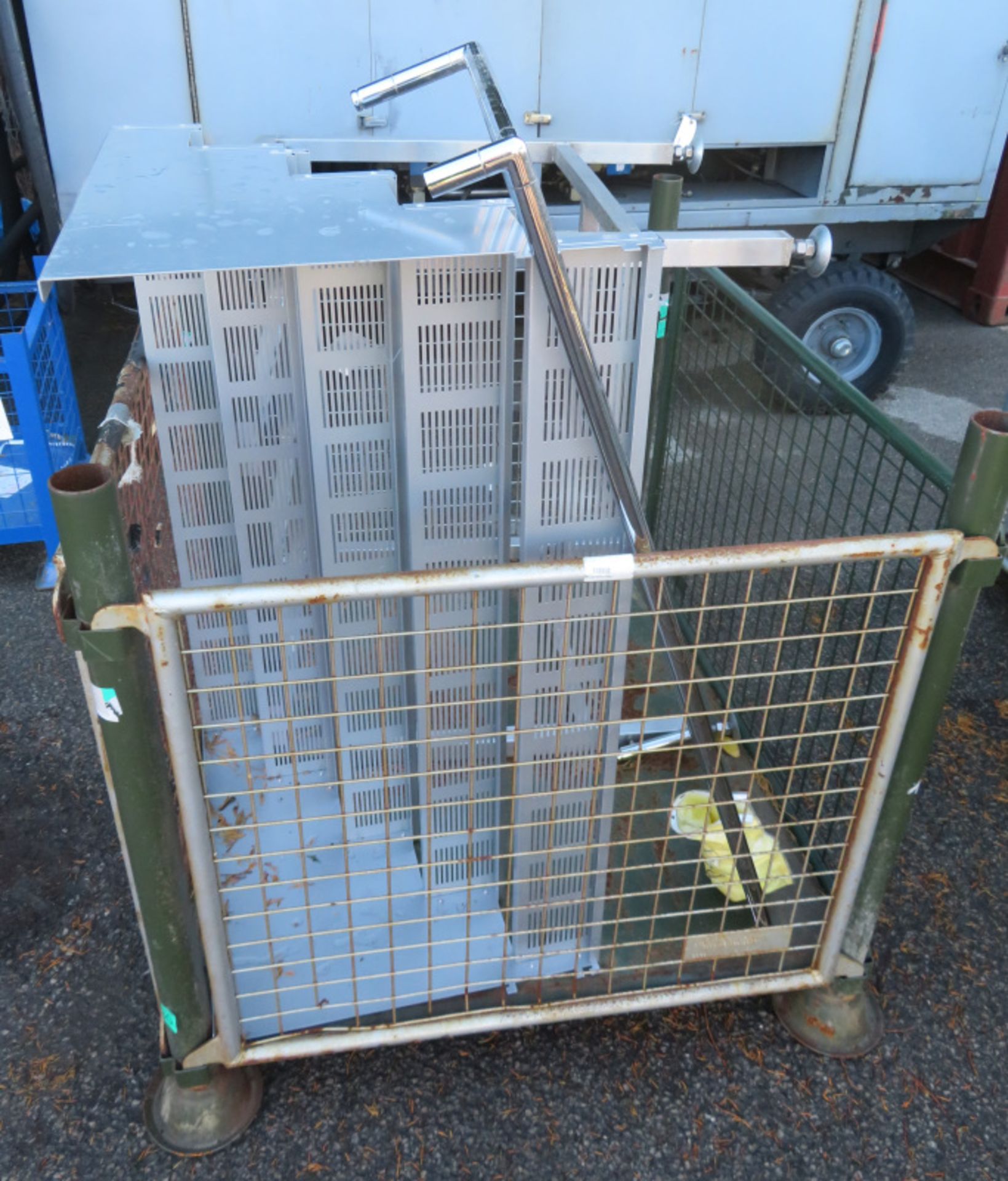 Shelving section, metal frames - Image 2 of 3