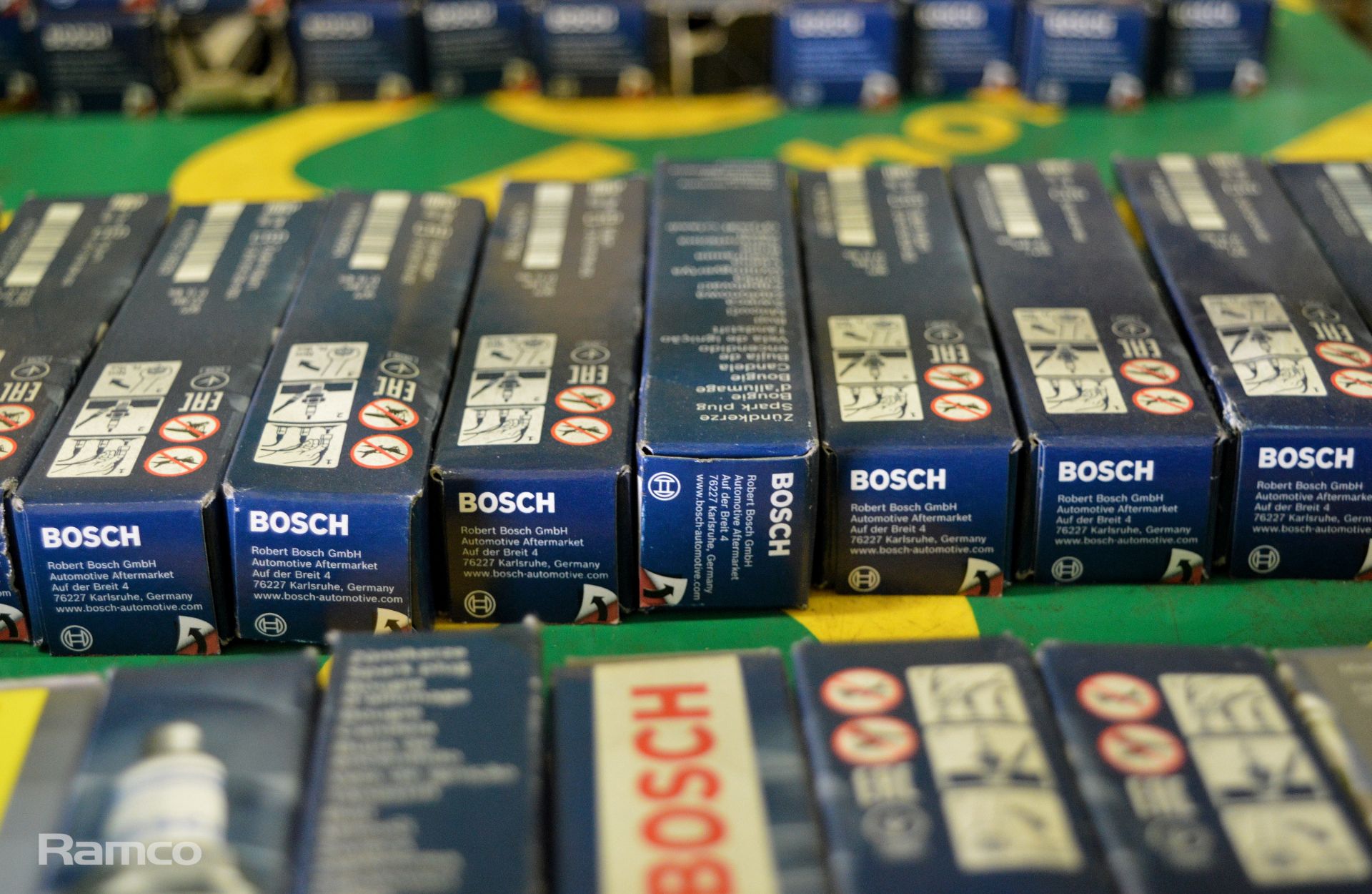 Bosch spark plugs - various types - see pictures - Image 6 of 9