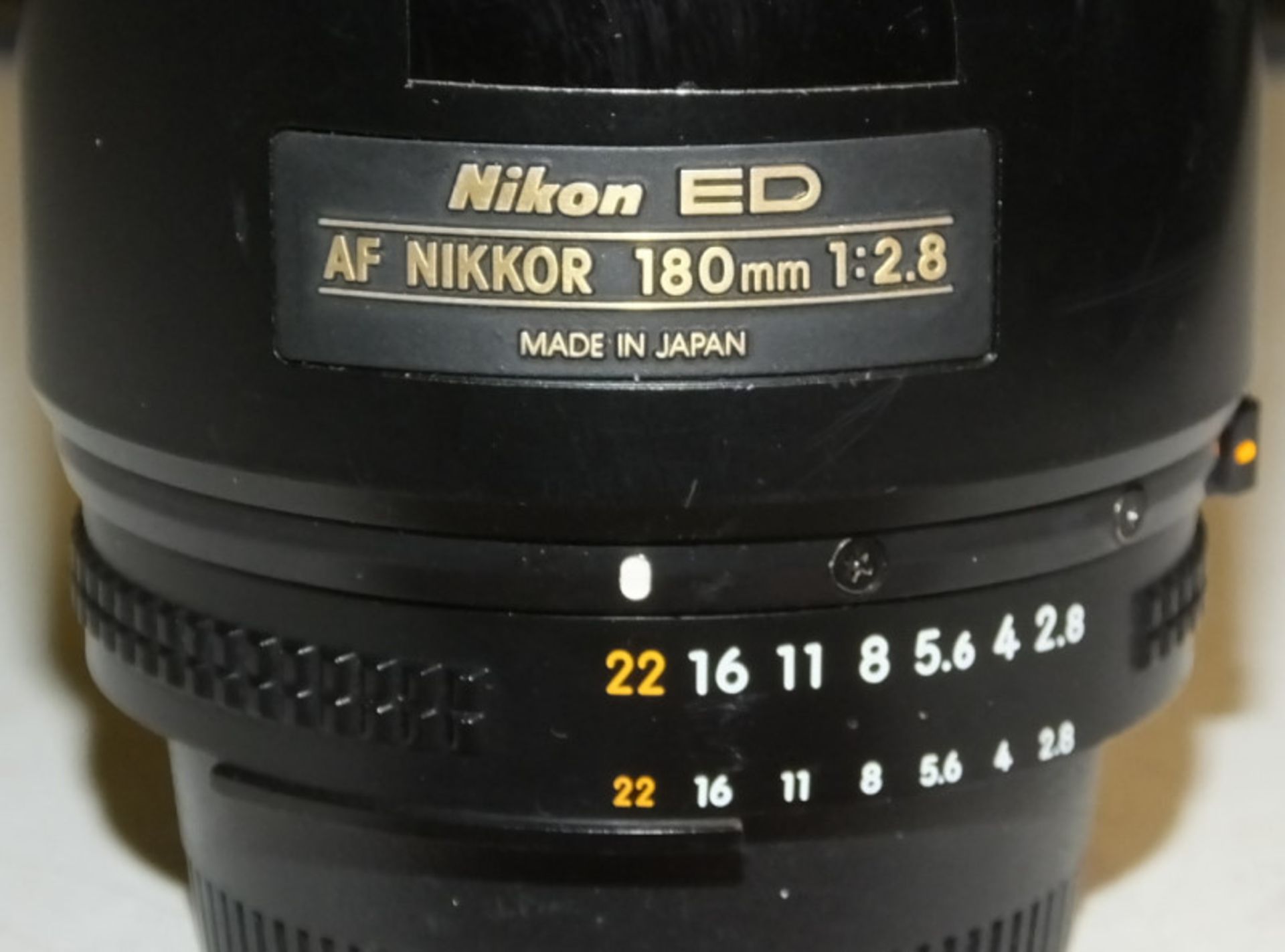 Nikon ED AF Nikkor 180mm 1:2.8 Lens - Image 2 of 5