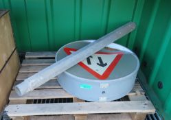 RSF 2 way traffic sign 770mm diameter with 1600mm post