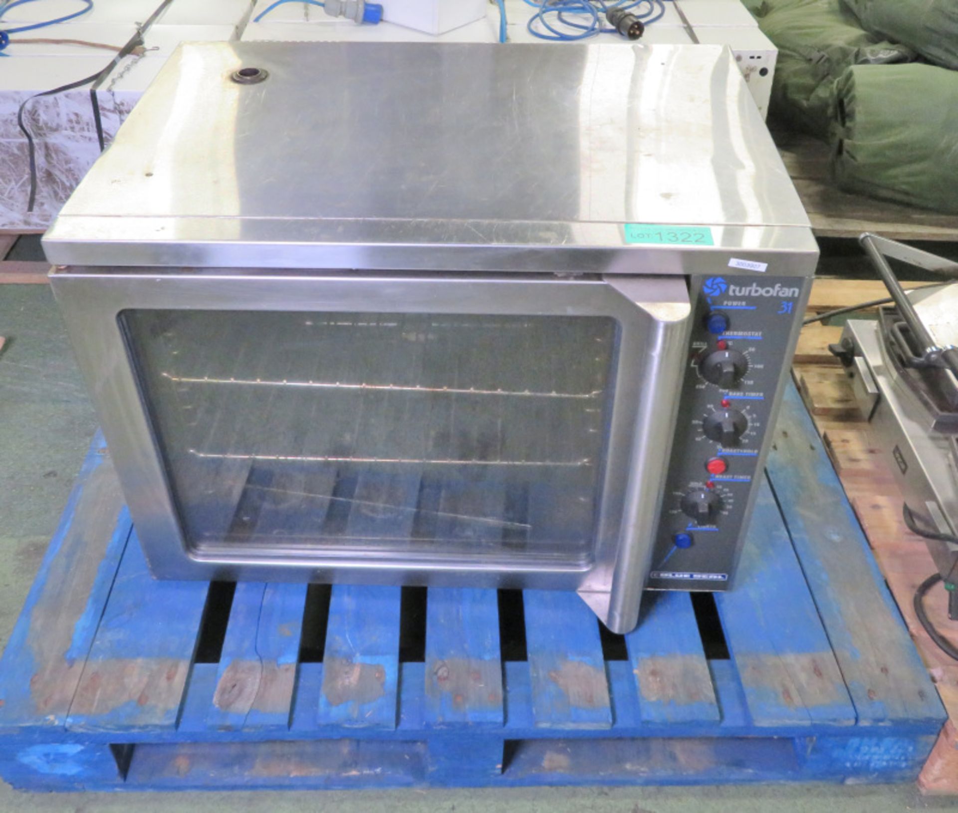 Blue Seal E33MS Turbofan Oven 240v L 800mm x W 700mm x H 580mm