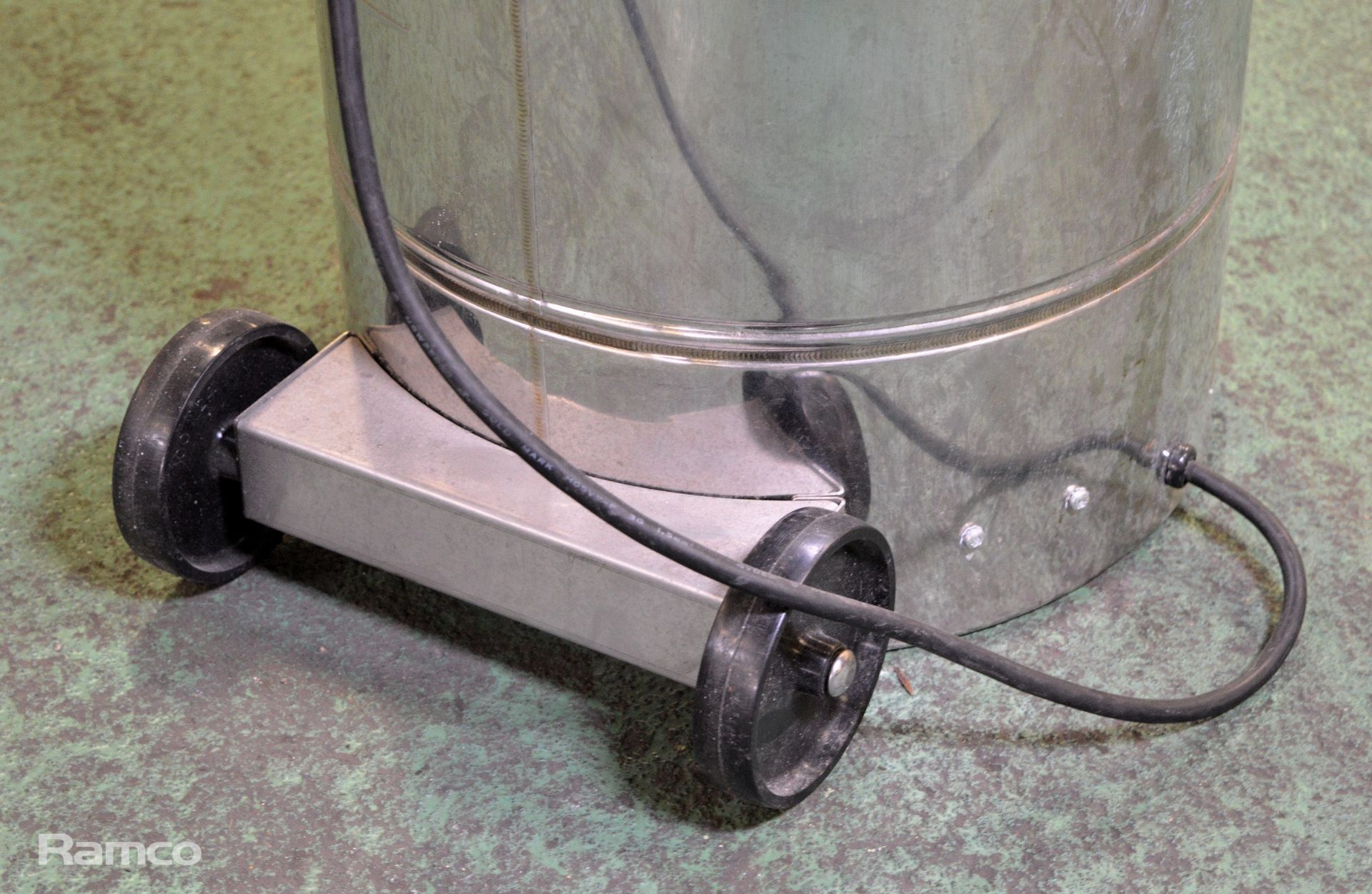 BCO 76100 Mobile Hand Wash Boiler - 10 Litres - 240v - H 950mm - Image 4 of 5