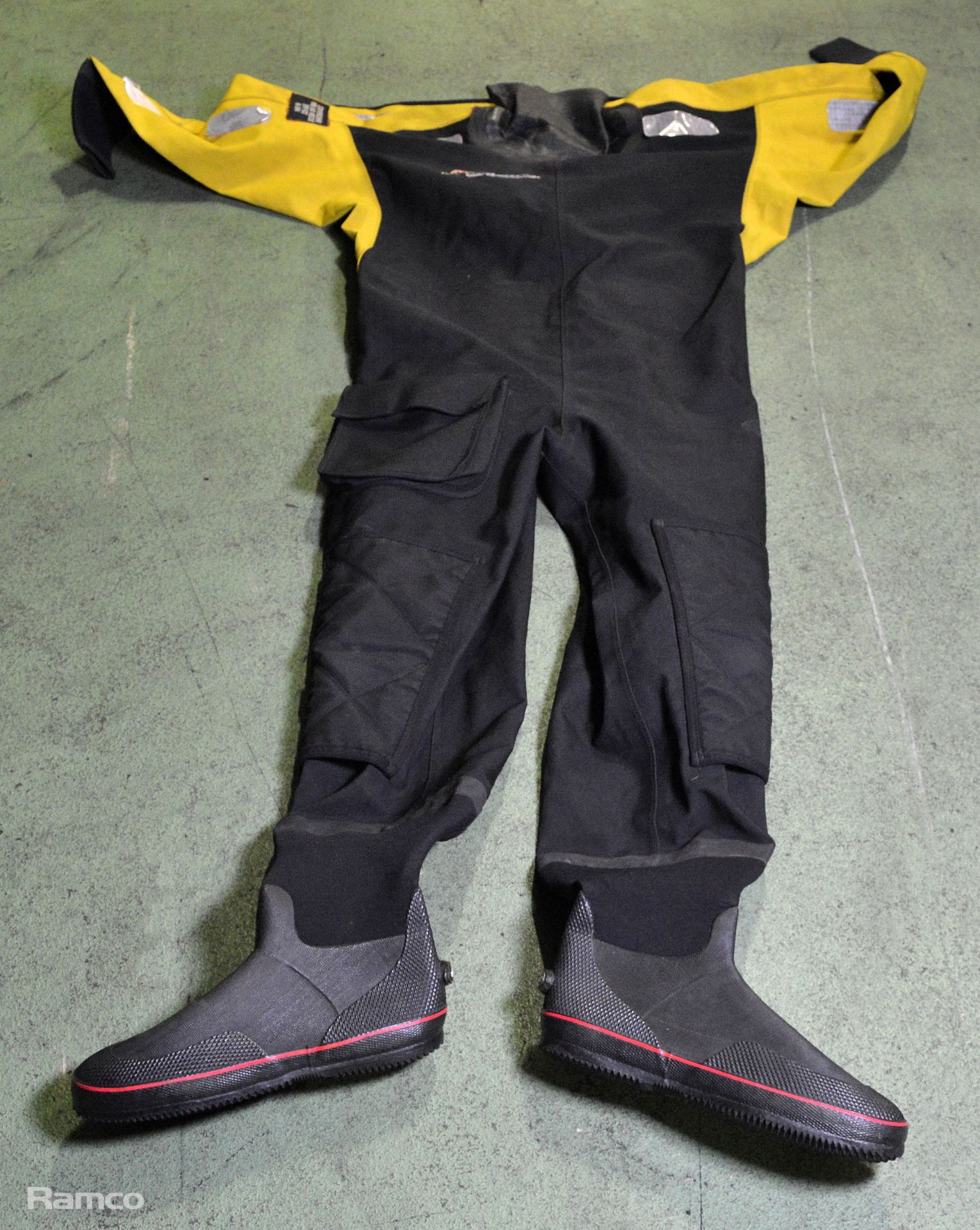 8x Northern Diver Drysuits - XL - Image 2 of 4