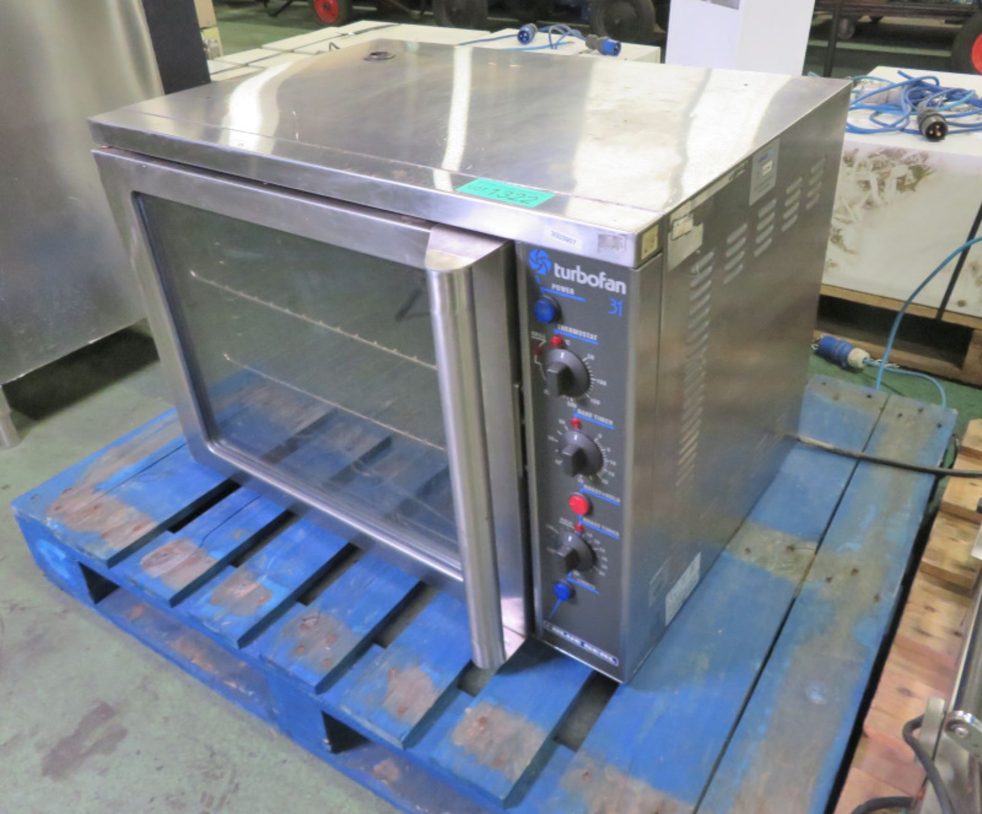 Blue Seal E33MS Turbofan Oven 240v L 800mm x W 700mm x H 580mm - Image 3 of 6