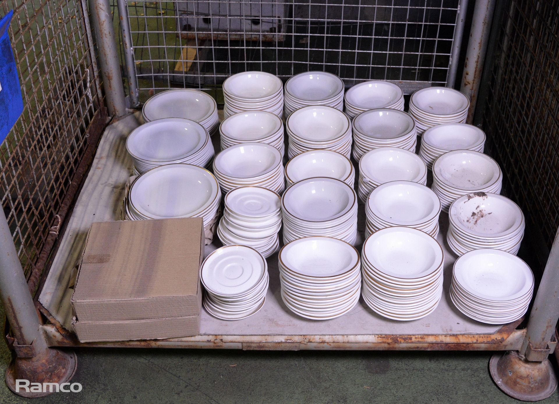 Crockery - plates, bowls, saucers