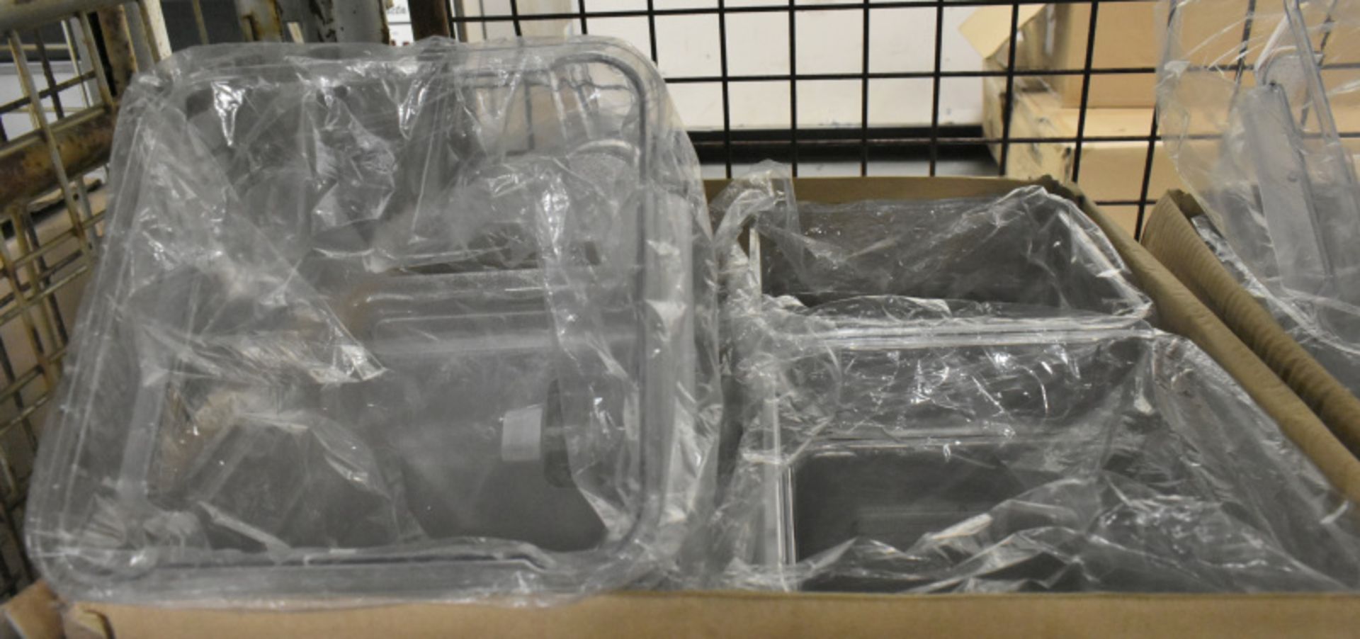 Various Catering Equipment - 72x Transworld Clear Plastic Containers, 23x White Plastic Tubs - Image 8 of 8