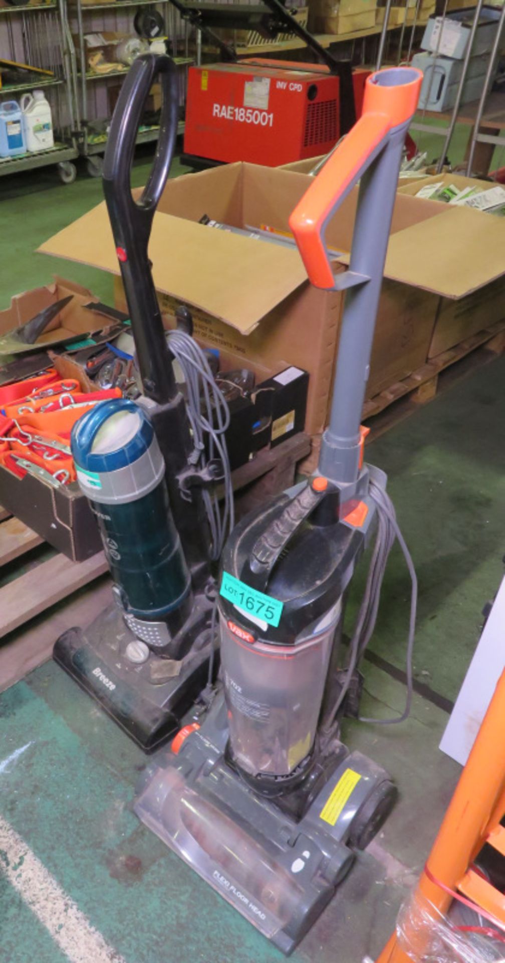 2x Upright vacuum cleaners - Image 3 of 7