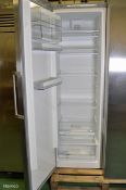 Siemens Refrigerator - L 590mm x W 680mm x H 1840mm