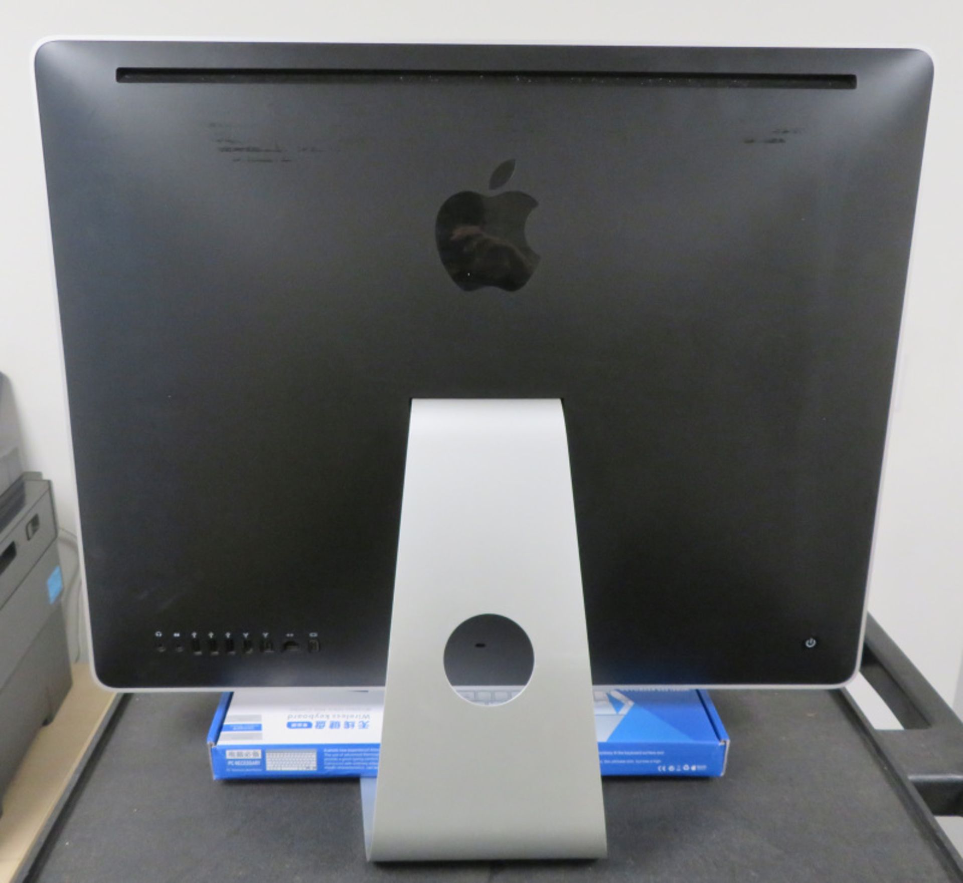 iMac 24in - 2007 model - Serial No. - 748281PHZCV - Model No. A1225 - 2.8GHz - 500gb - 2gb RAM - Image 5 of 11
