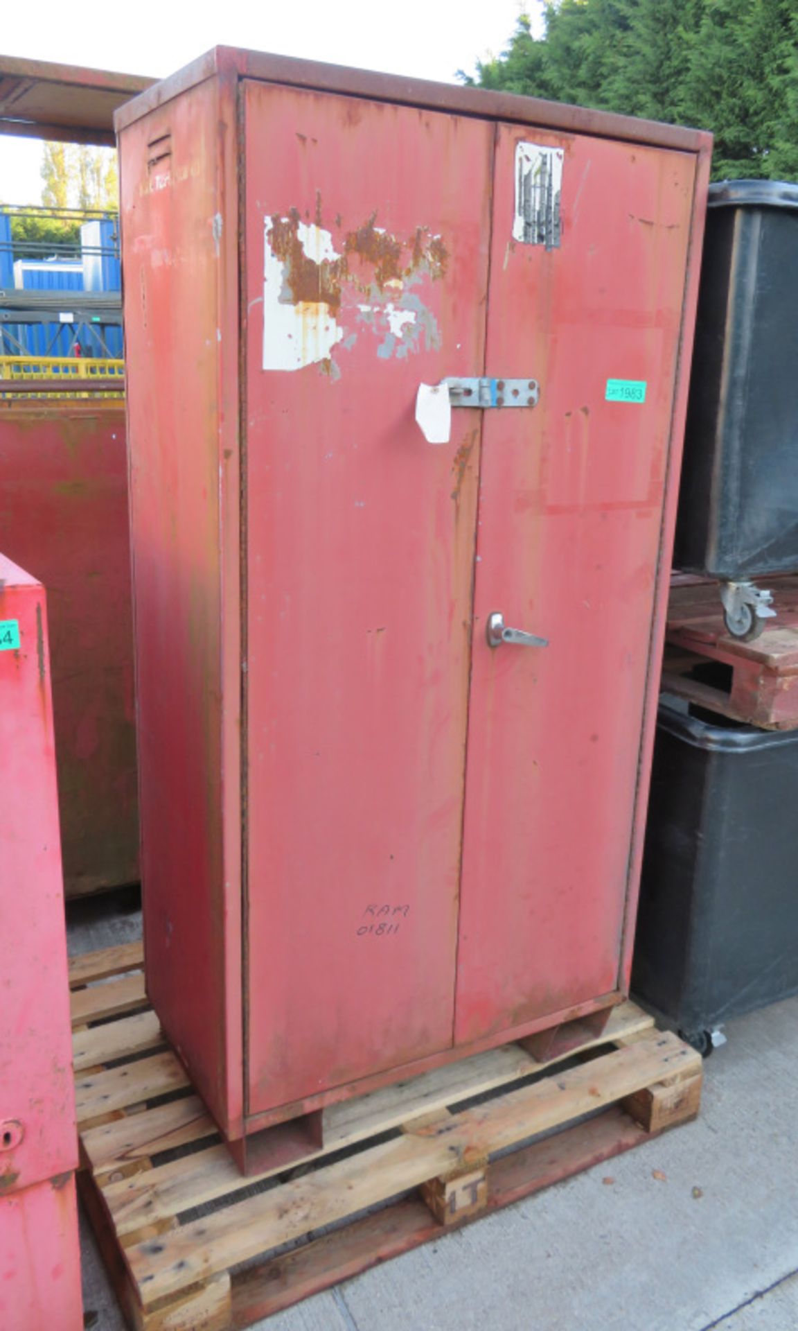 Chemical Storage Cabinet - W 910mm x D 500mm x H 1800mm - Image 2 of 5