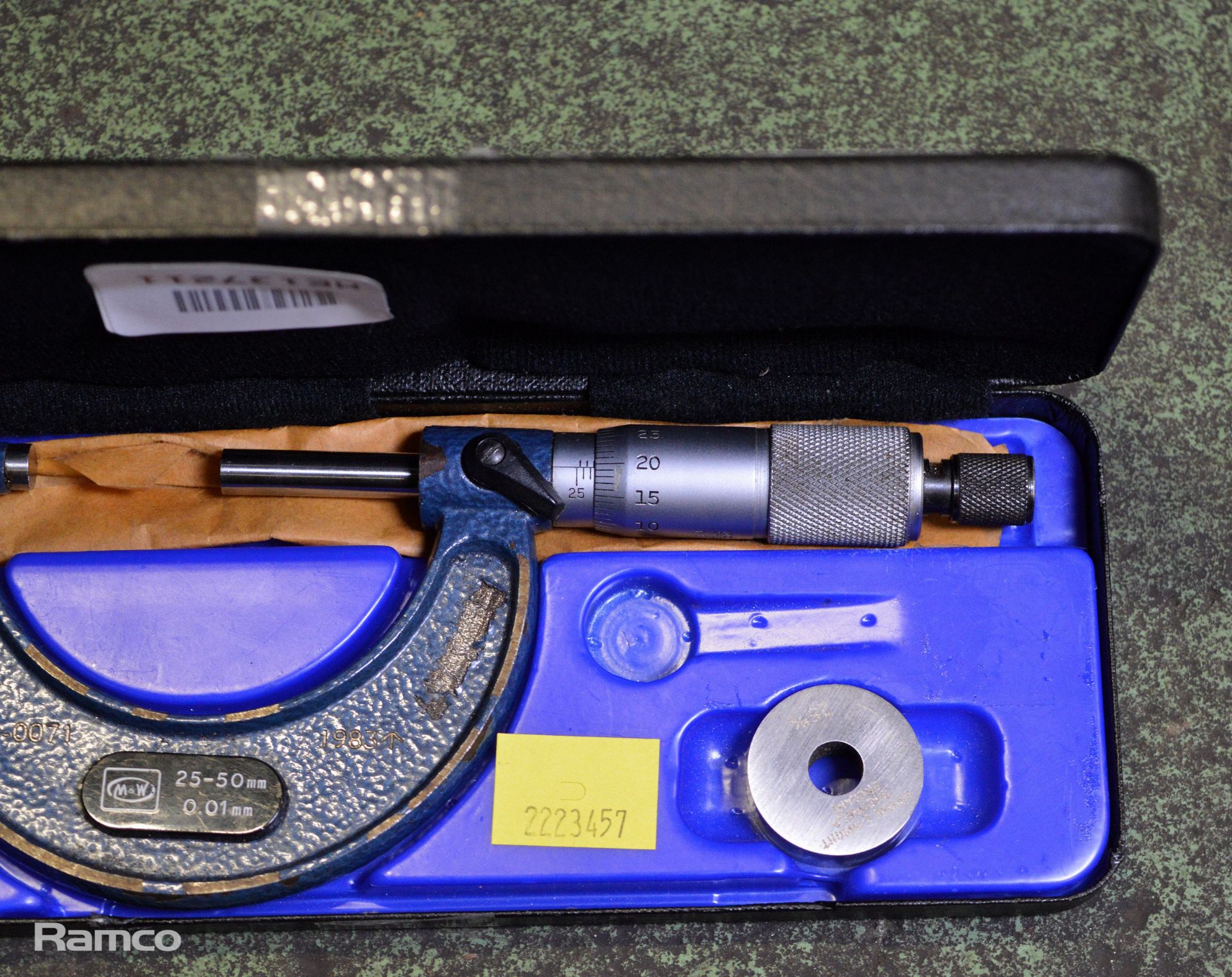 Moore & Wright Micrometer Caliper 25-50mm + Case - Image 3 of 4
