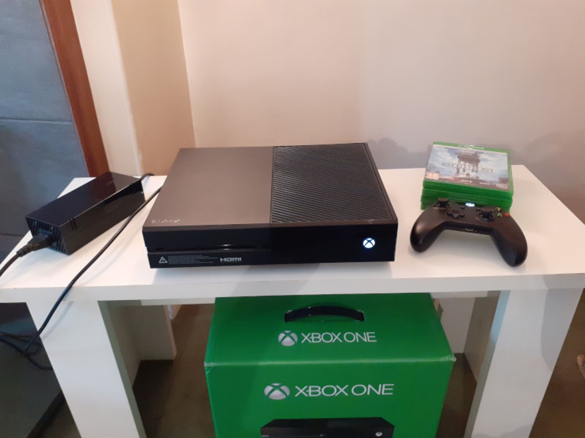 Xbox one games console (500gb) with controller, power lead, HDMI cable and a selection of - Image 4 of 7