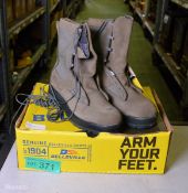 Belleville Combat Boots Size 7 R - Goretex