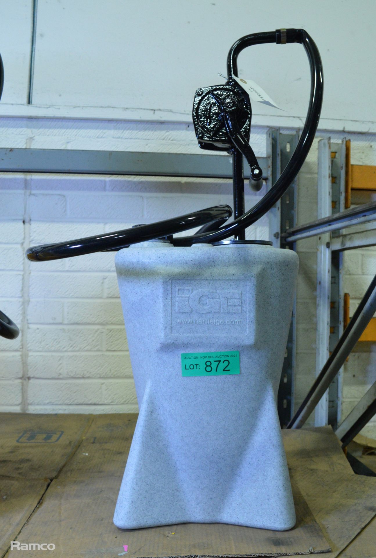 Hartle IGE Hand Pump Oil Dispenser - Plastic Body - speckled grey