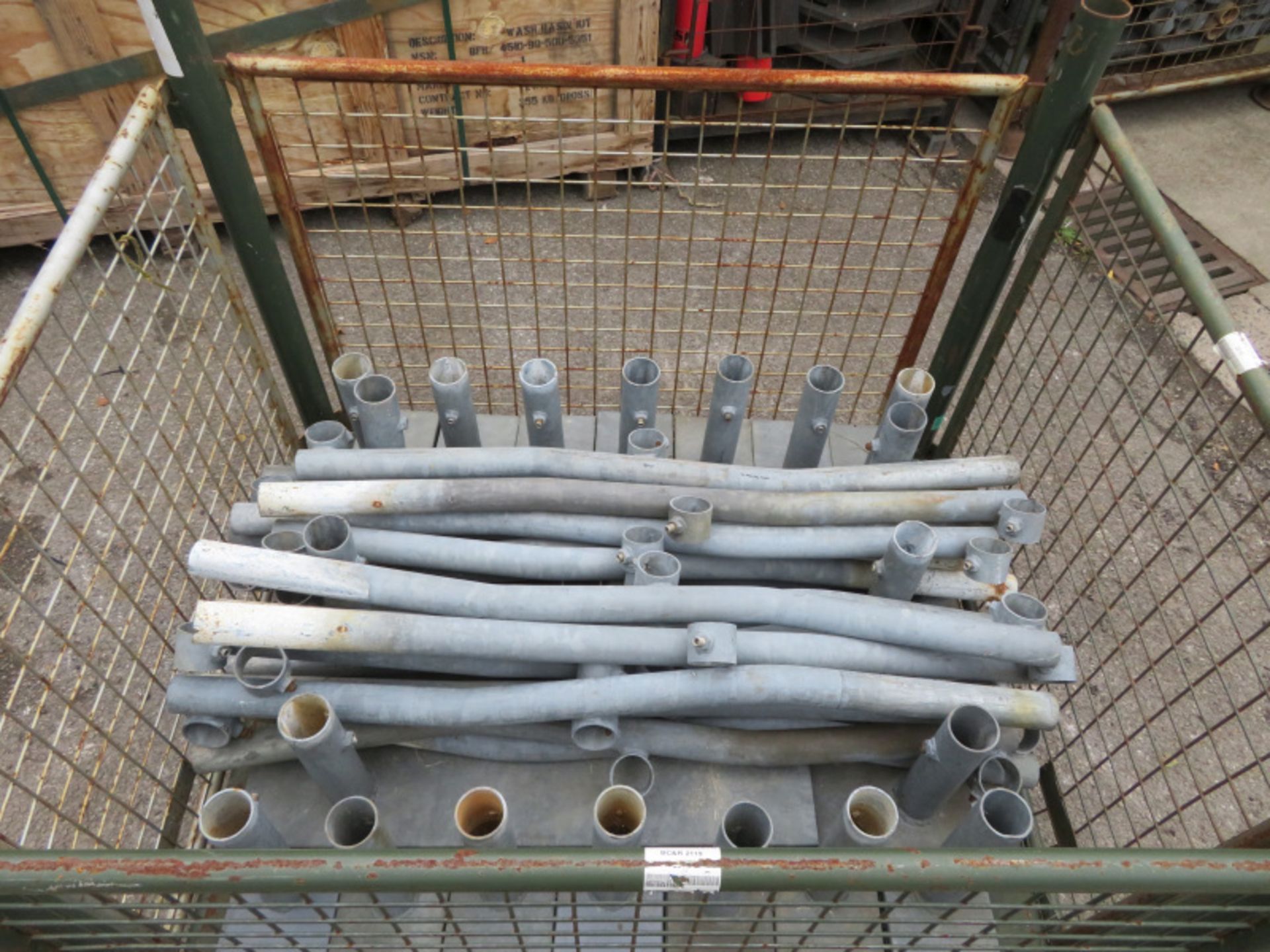 Scaffolding Handrail bases & posts - Image 2 of 3
