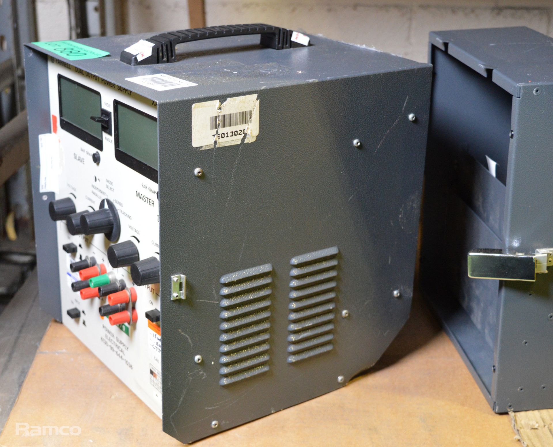 Farnell XA35-2T Dual Output Power Supply Unit - Image 3 of 3