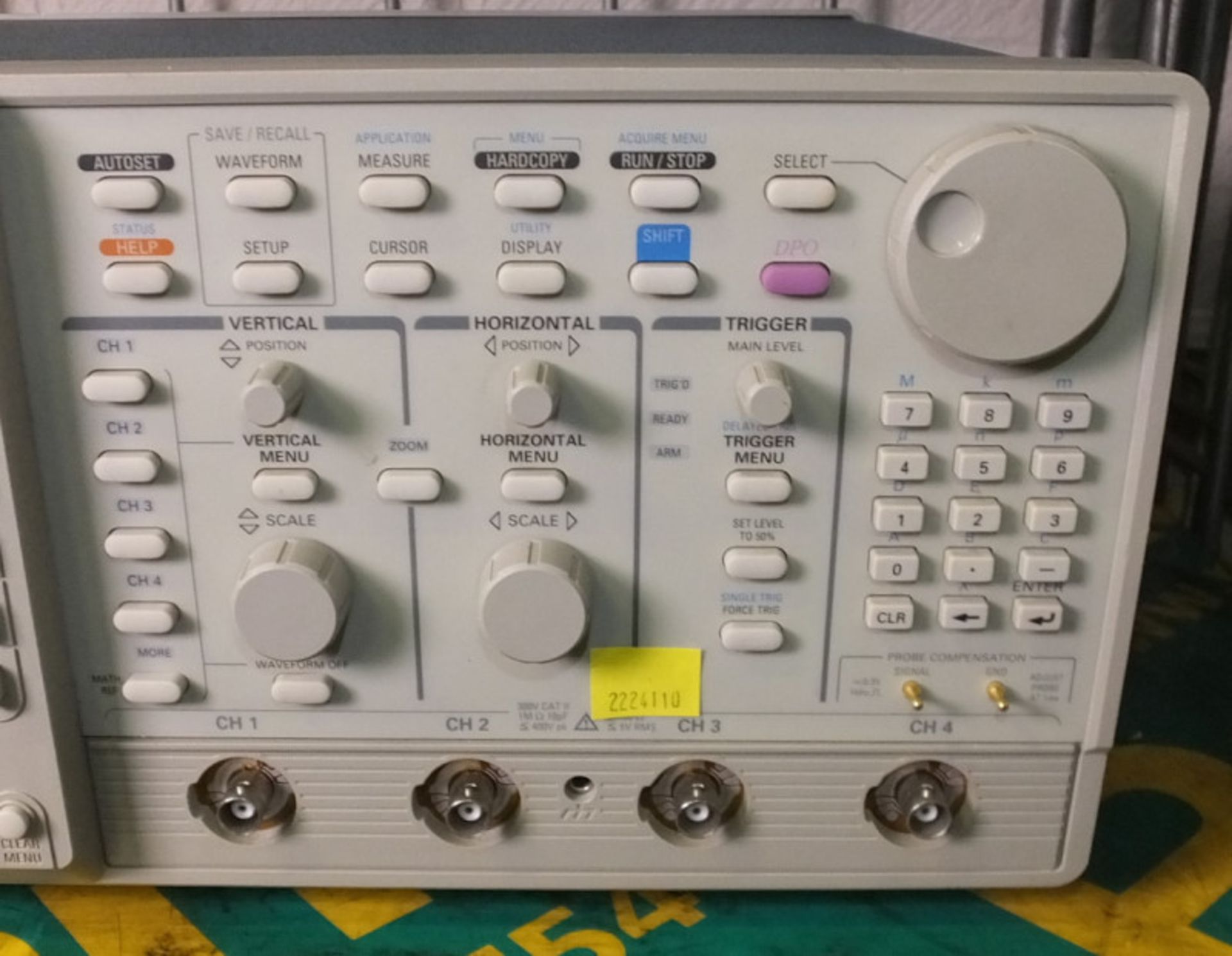 Tektronix TDS 540DD 4 Channel Digital Phosphor Oscilloscope - Image 3 of 8