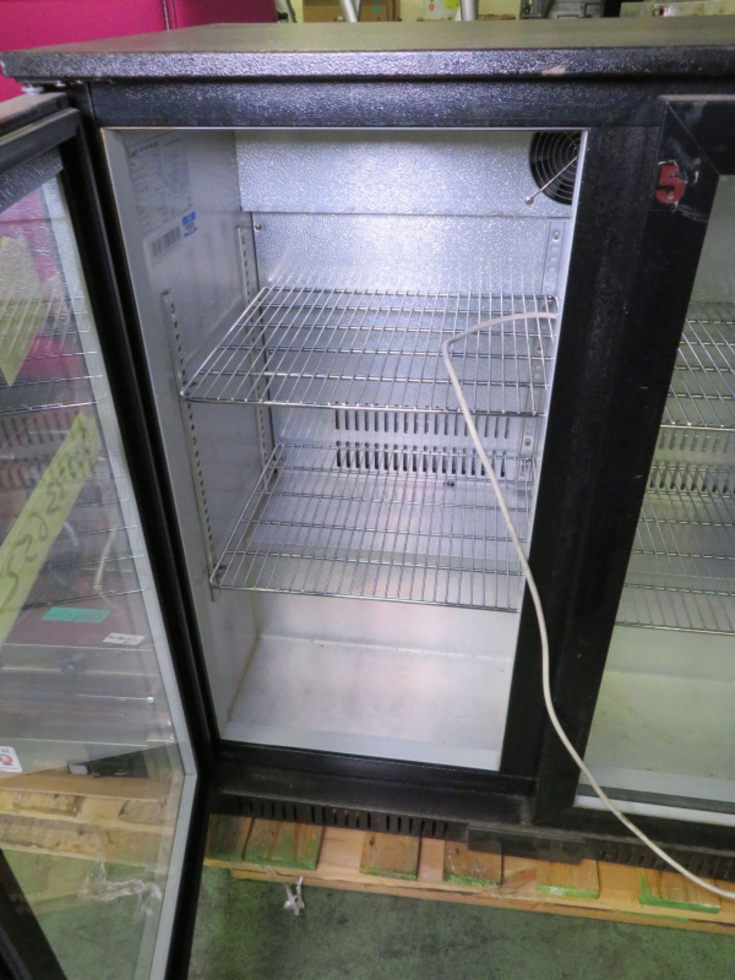 LEC BC9007K Bottle Cooler 220-240V - 50Hz - L 900mm x W 520mm x H 900mm - Image 3 of 4