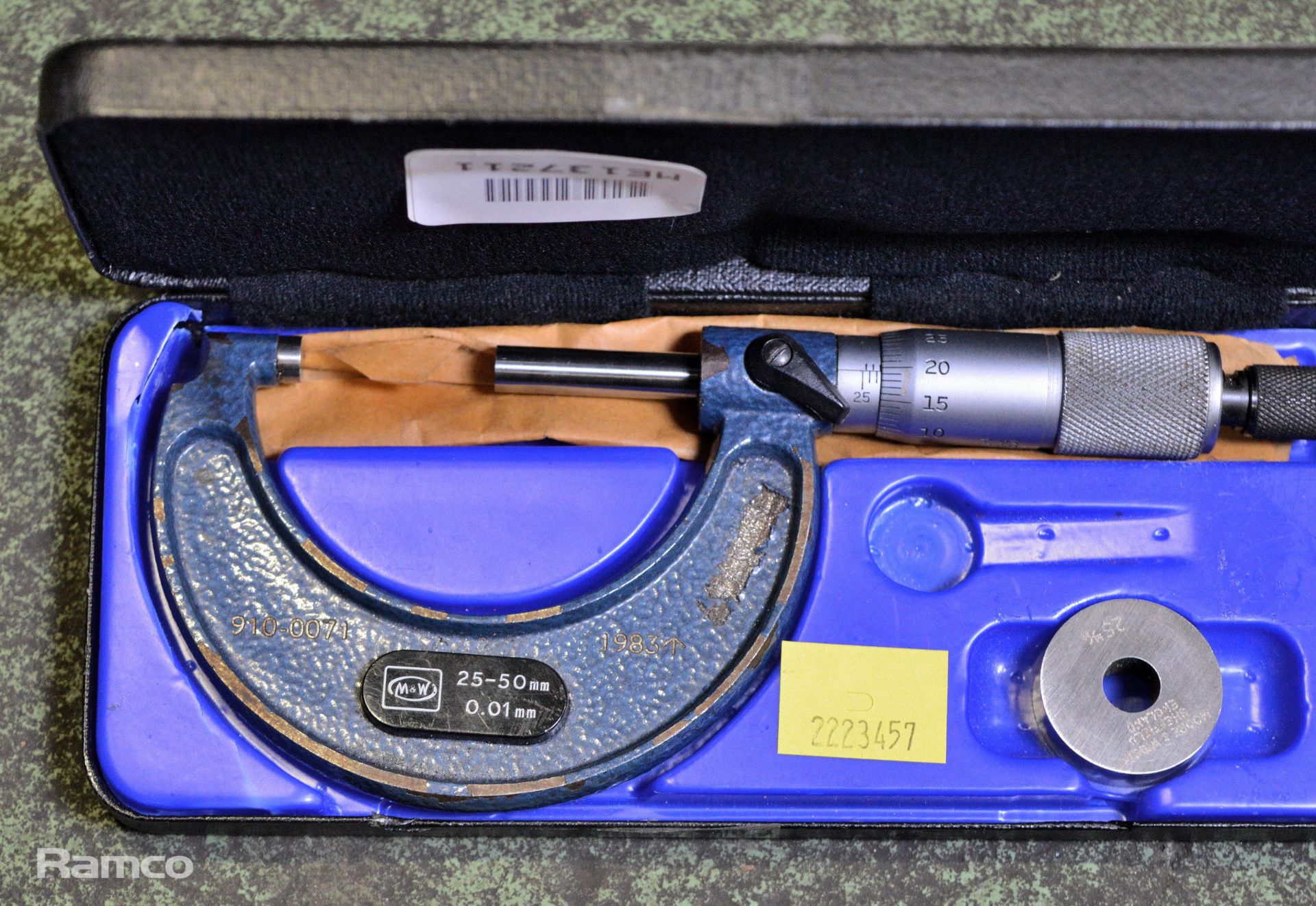 Moore & Wright Micrometer Caliper 25-50mm + Case - Image 2 of 4