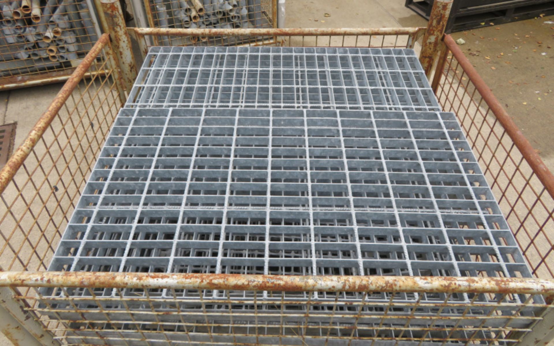 Galvanised grid sections - Image 3 of 3