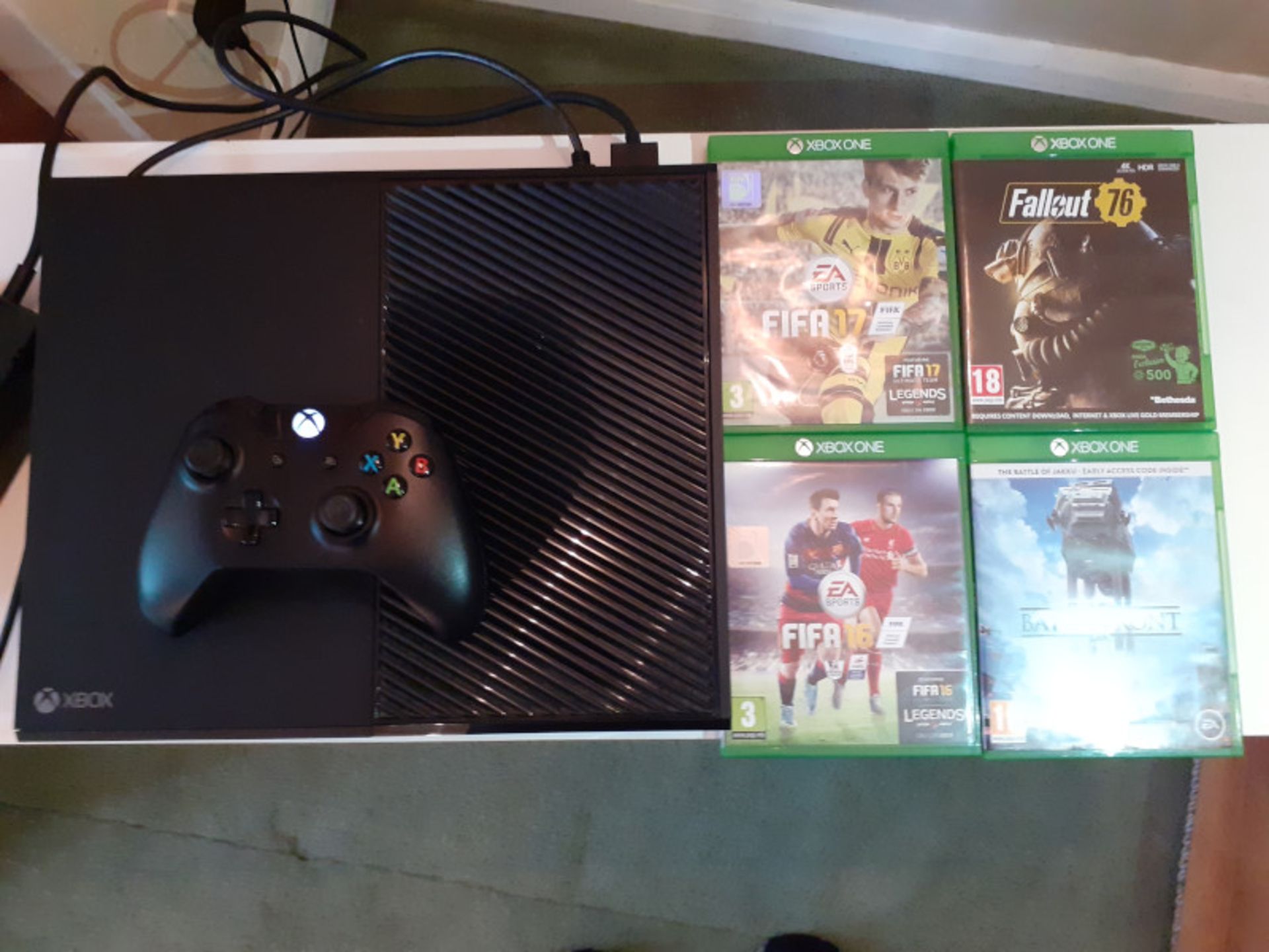 Xbox one games console (500gb) with controller, power lead, HDMI cable and a selection of - Image 3 of 7