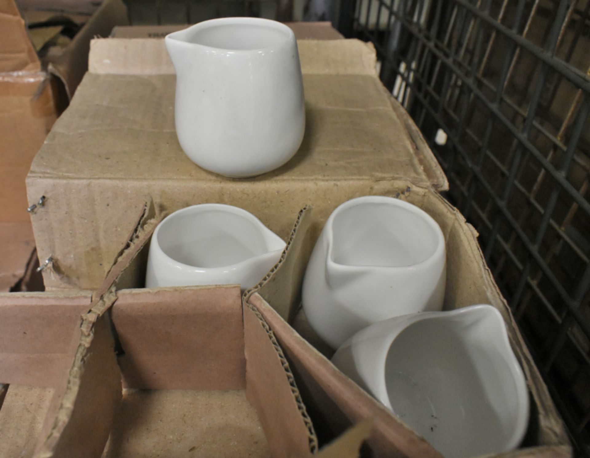 Various Catering Equipment - 144x 9cm White Mugs, Transworld White Serving Plates & more - Image 5 of 5