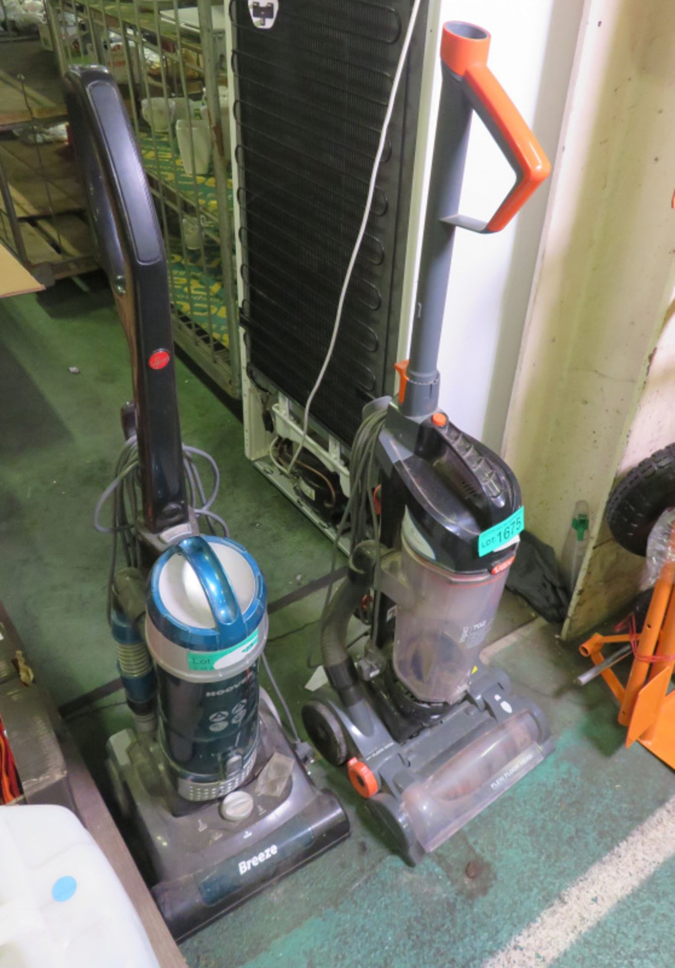 2x Upright vacuum cleaners - Image 2 of 7