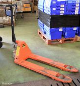 Euro pallet truck