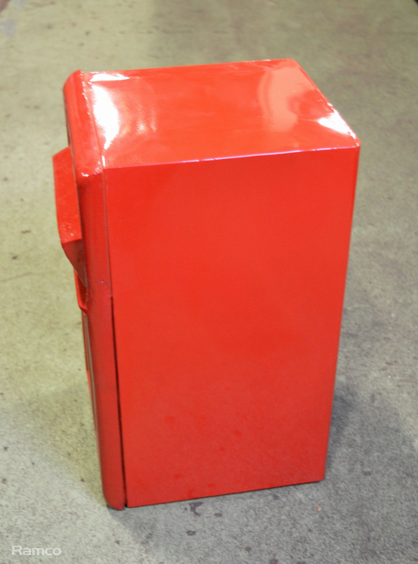 Red Metal Postbox - Image 2 of 2