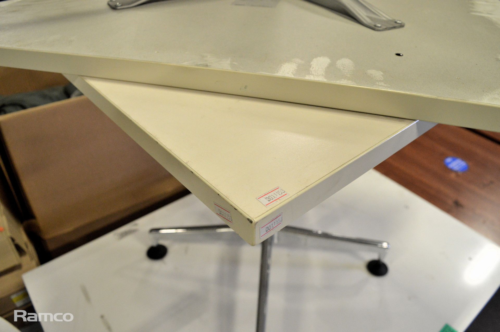 Square Table with Marble Effect - W 1230mm x D 900mm x H770mm & 2x Kusch Co Ona White Desk - Image 10 of 10