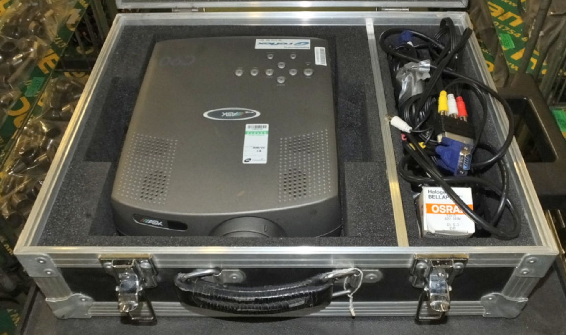 ASK C90 DVI Projector In A Case - Image 8 of 9