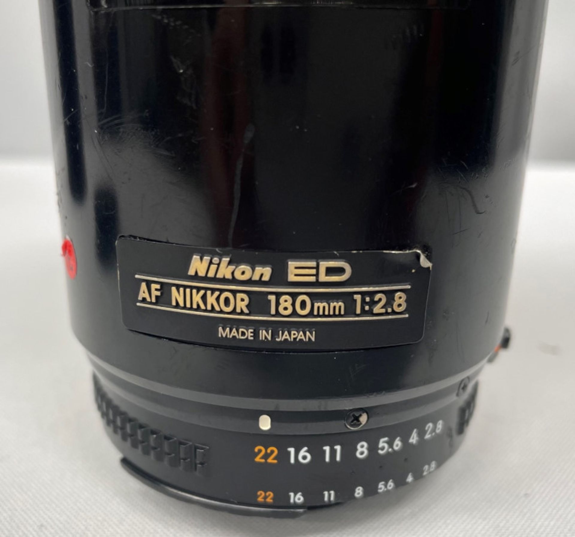 Nikon ED AF Nikkor 180mm - 1:2.8 Lens - Serial No. 203951 with HOYA 72mm UV(O) Filter in Nikon case - Image 3 of 7